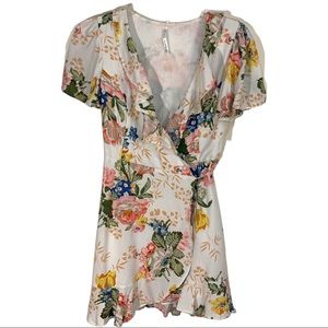 Anthropologie Indikah summer floral wrap dress with short flutter sleeves size 8